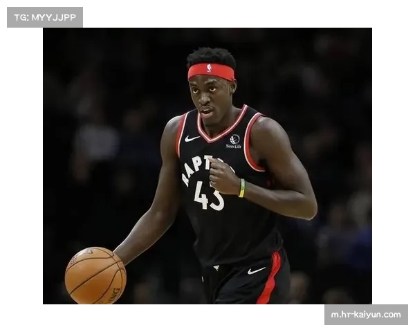 赛前训练惊现足球花式技巧 西亚卡姆技惊四座引热议